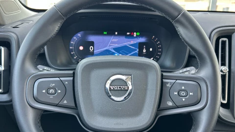 Volvo XC40 2.0 B3 G Essential Auto