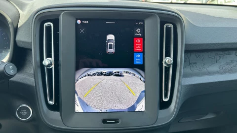 Volvo XC40 2.0 B3 G Essential Auto