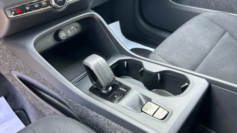 Volvo XC40 2.0 B3 G Essential Auto