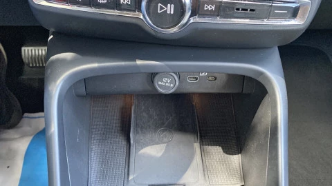 Volvo XC40 2.0 B3 G Core Auto