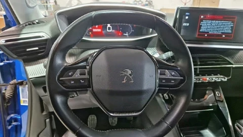 Peugeot 2008 Allure Pack Puretech 100 S&S BVM6