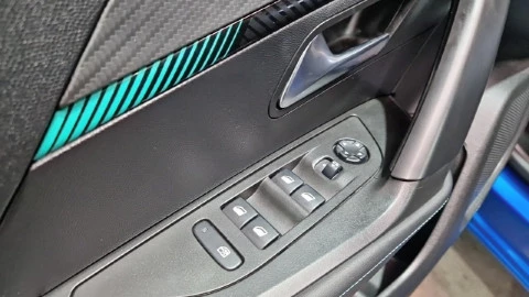 Peugeot 2008 Allure Pack Puretech 100 S&S BVM6