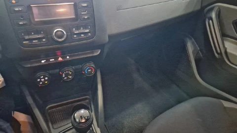 Dacia Duster Essent. 1.6 84kW(114CV) 4X2 GLP