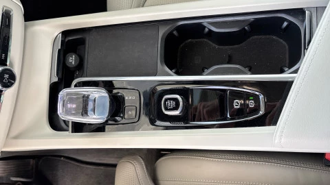 Volvo XC60 2.0 B5 G MHEV Ultra Dark Auto AWD