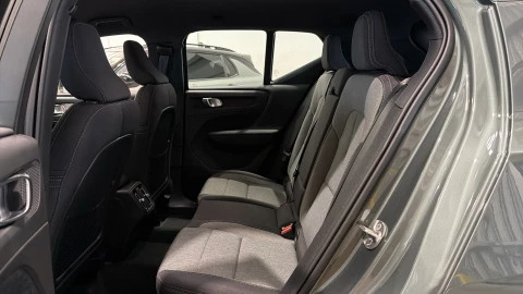 Volvo XC40 B3 G Plus Dark Auto 120 kW (163 CV)