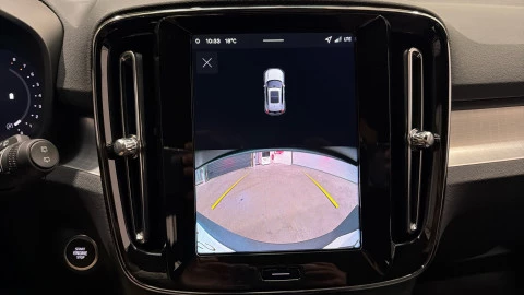 Volvo XC40 B3 G Plus Dark Auto 120 kW (163 CV)