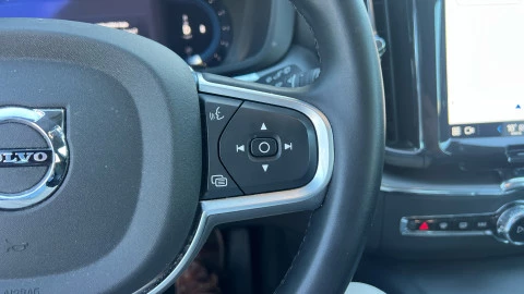 Volvo XC60 2.0 B5 G MHEV Core Auto AWD