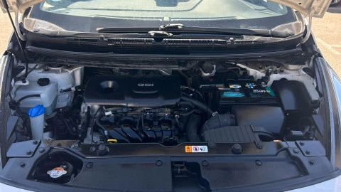 Kia Carens 1.6 GDi 99kW (135CV) Concept