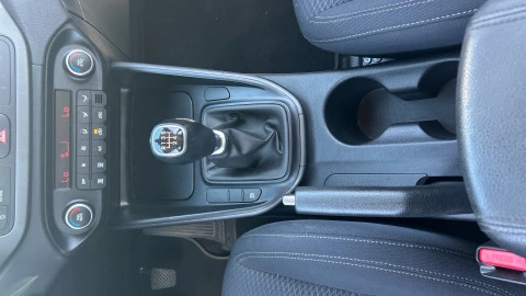 Kia Carens 1.6 GDi 99kW (135CV) Concept