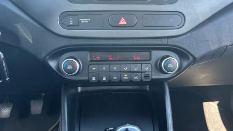 Kia Carens 1.6 GDi 99kW (135CV) Concept