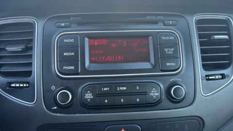 Kia Carens 1.6 GDi 99kW (135CV) Concept