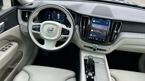 Volvo XC60 2.0 T6 AWD Recharge Plus Bright Auto