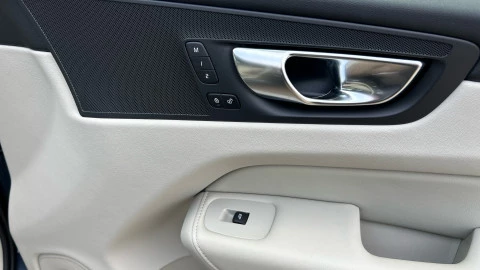 Volvo XC60 2.0 T6 AWD Recharge Plus Bright Auto