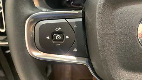 Volvo XC40 2.0 B3 G Core Auto