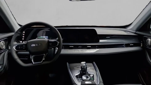 EBRO S700 1.5 TGDI PHEV Luxury E-CVT