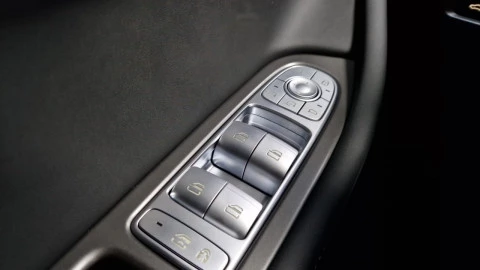 EBRO S700 1.5 TGDI PHEV Luxury E-CVT