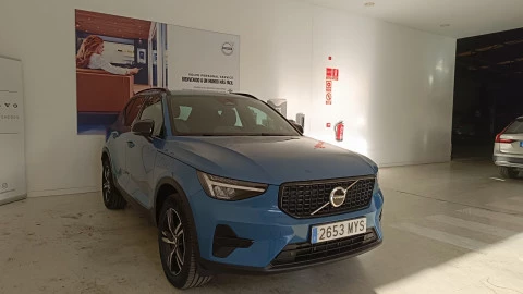 Volvo XC40 2.0 B3 G Plus Dark Auto