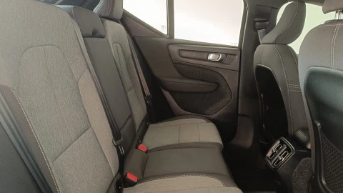 Volvo XC40 2.0 B3 G Plus Dark Auto