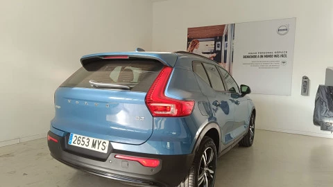 Volvo XC40 2.0 B3 G Plus Dark Auto