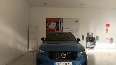Volvo XC40 2.0 B3 G Plus Dark Auto