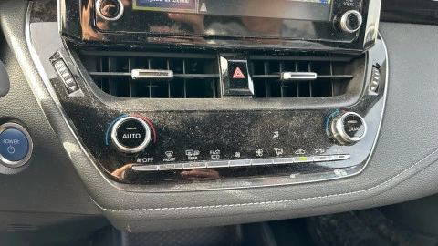 Toyota Corolla 2.0 180H TREK E-CVT TOURING SPORT