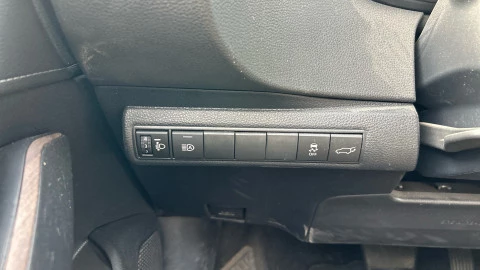 Toyota Corolla 2.0 180H TREK E-CVT TOURING SPORT