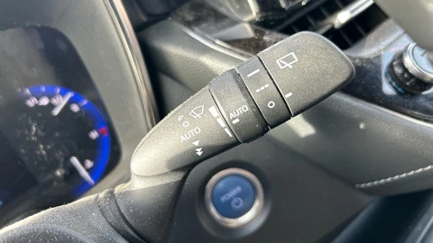 Toyota Corolla 2.0 180H TREK E-CVT TOURING SPORT