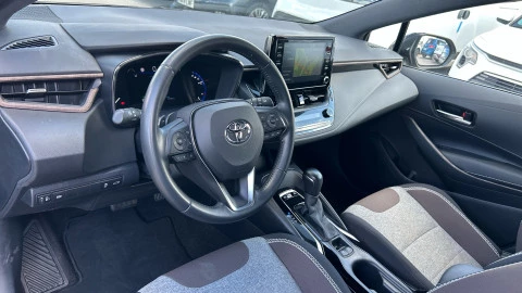 Toyota Corolla 2.0 180H TREK E-CVT TOURING SPORT