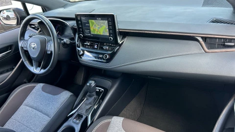 Toyota Corolla 2.0 180H TREK E-CVT TOURING SPORT