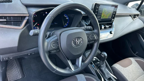 Toyota Corolla 2.0 180H TREK E-CVT TOURING SPORT
