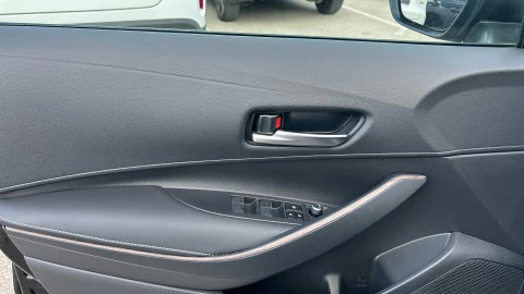 Toyota Corolla 2.0 180H TREK E-CVT TOURING SPORT