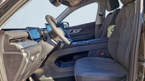 EBRO S800 1.6 TGDI Luxury 7 DCT