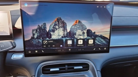 EBRO S800 1.6 TGDI Luxury 7 DCT