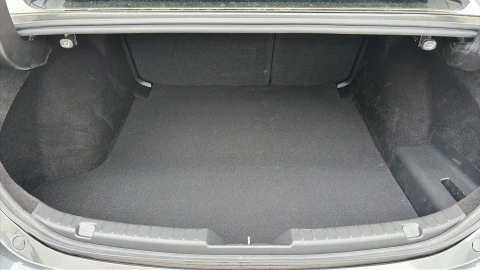 Mazda 3  Sedan 2.5 Exclusive Line 10Kw