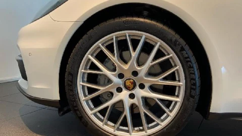 Porsche Panamera 4S