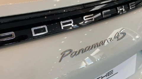 Porsche Panamera 4S