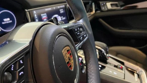 Porsche Panamera 4S