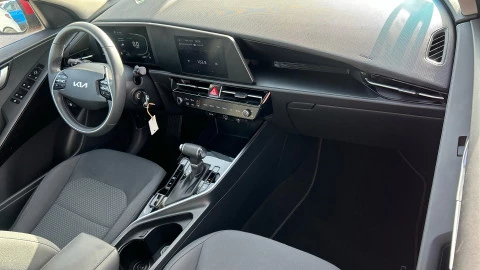 Kia Niro 1.6 GDi PHEV 135kW (183CV) Concept