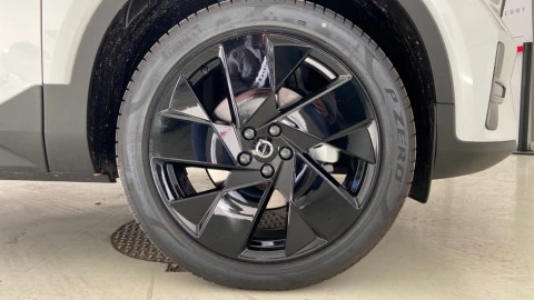 Volvo XC40 2.0 B3 G Black Edition Plus Auto