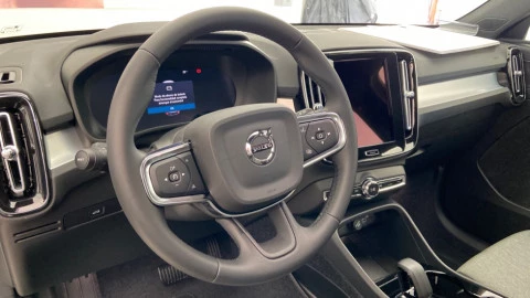 Volvo XC40 2.0 B3 G Black Edition Plus Auto