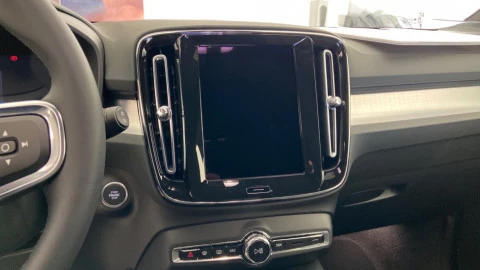 Volvo XC40 2.0 B3 G Black Edition Plus Auto