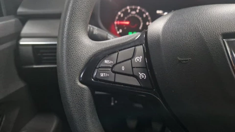 Dacia Sandero Essential SCe 49kW (65CV)