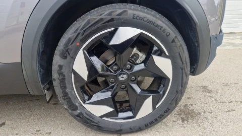 Renault Captur techno Eco-G 100cv (74 kW)