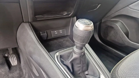 Renault Captur techno Eco-G 100cv (74 kW)