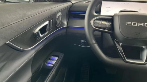 EBRO S800 1.5 TGDI PHEV Luxury E-CVT