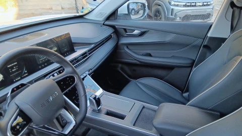 EBRO S400 1.5 DHE HEV Excellence CVT