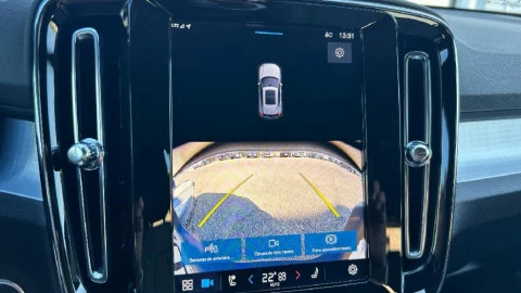 Volvo XC40 2.0 B3 G Plus Dark Auto