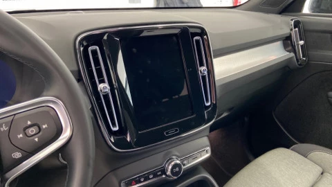 Volvo XC40 2.0 B3 G Core Auto