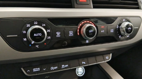 Audi A4 Advanced 30 TDI 100kW (136CV) S tronic