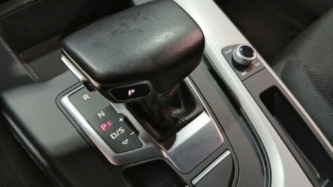 Audi A4 Advanced 30 TDI 100kW (136CV) S tronic